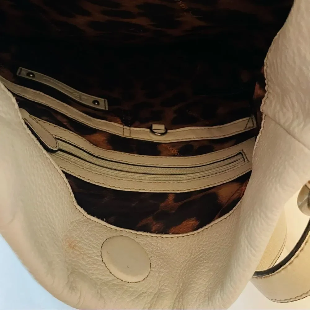 B MAKOWSKY | cream & white leather handbag - Picture 8 of 12